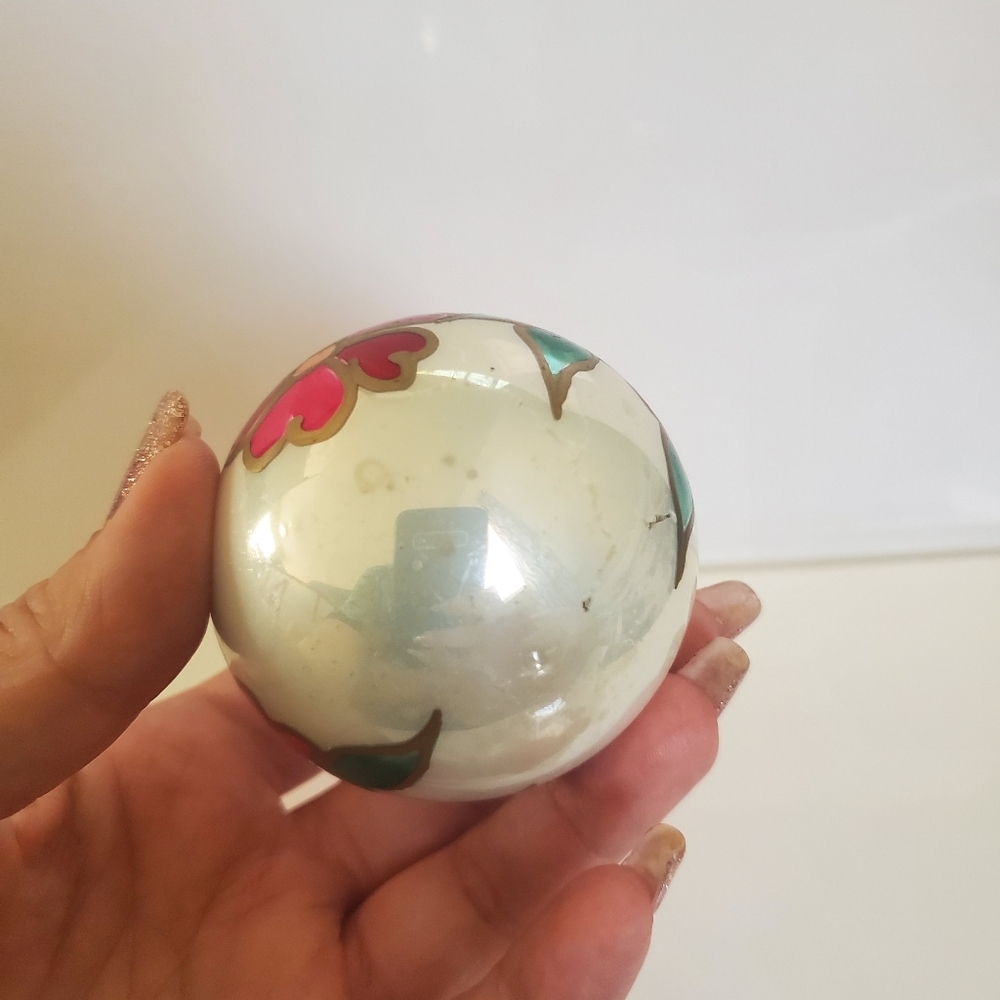 Vintage Hand painted glass Ornament - Picture 5 of 7